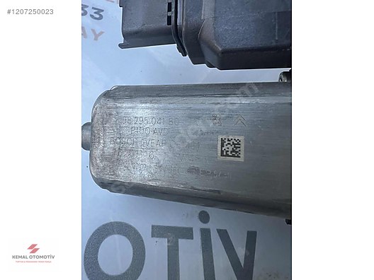 OPEL GRANDLAND X SAĞ ÖN CAM KRİKOSU 9829504180