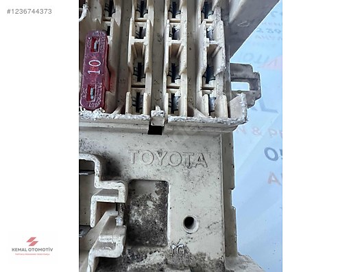 TOYOTA MAZDA ESKİ MODEL SİGORTA KUTUSU