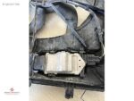 MERCEDES W117 W156 W176 W246 RADYATÖR FANI A2465000093