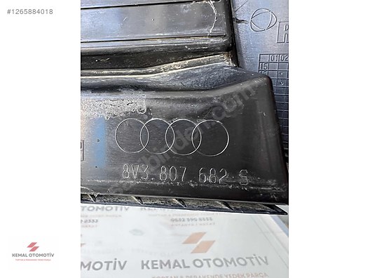 AUDI A3 SAĞ SİS FARI KAPAĞI 8V3807682S